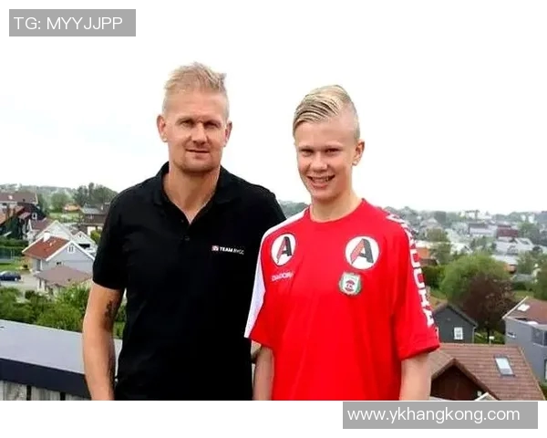 三代球星同框：从父辈到子孙，足球传承的辉煌与挑战