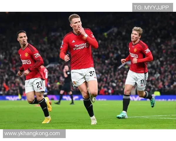 苹果球星足球壁纸展现激情与梦想，畅享精彩赛事瞬间